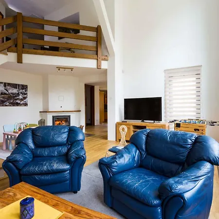Dom wakacyjny House And Apt. In - Riesengebirge 53173 Harrachov